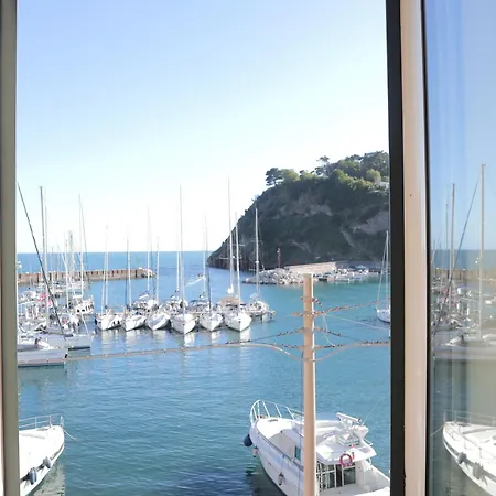 Chiaiolella Sea View