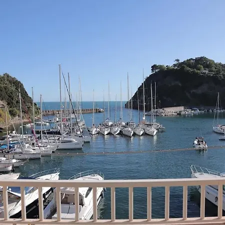 Chiaiolella Sea View Procida