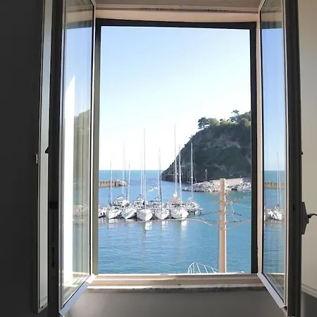 Chiaiolella Sea View Appartamento