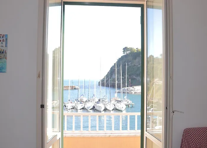 Chiaiolella Sea View Procida